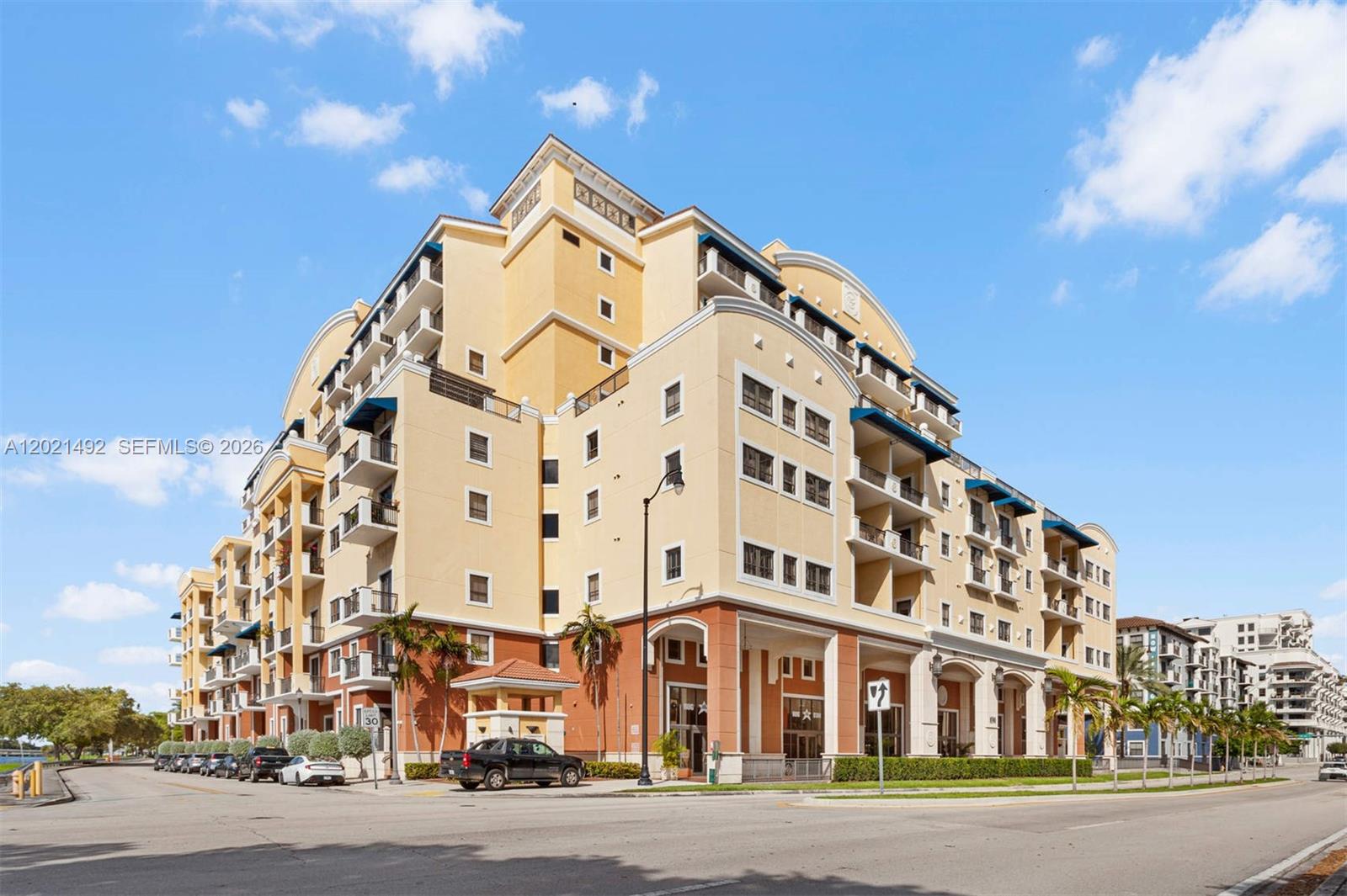 Colonnade At Dadeland Se