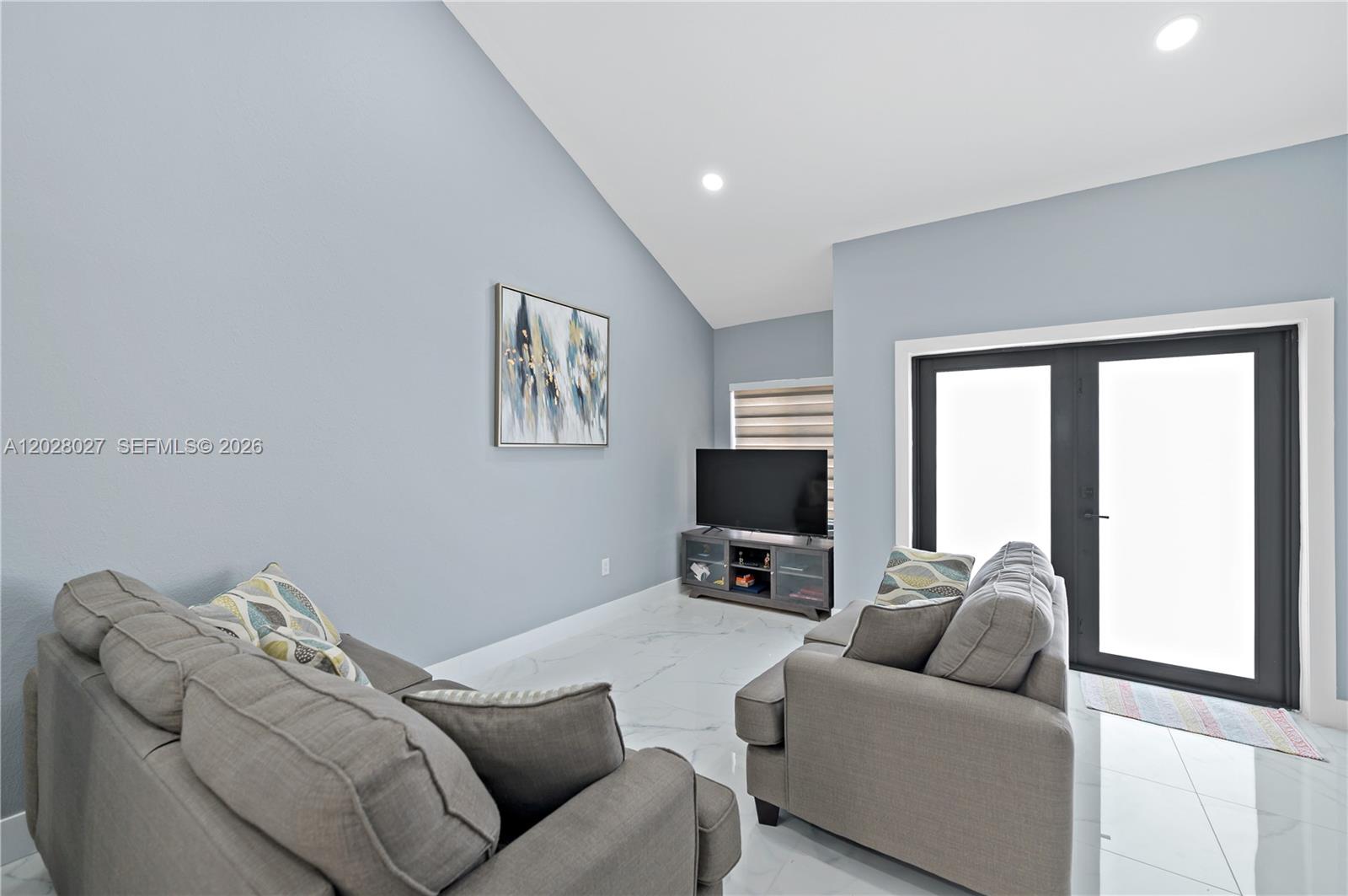Property photo # 4