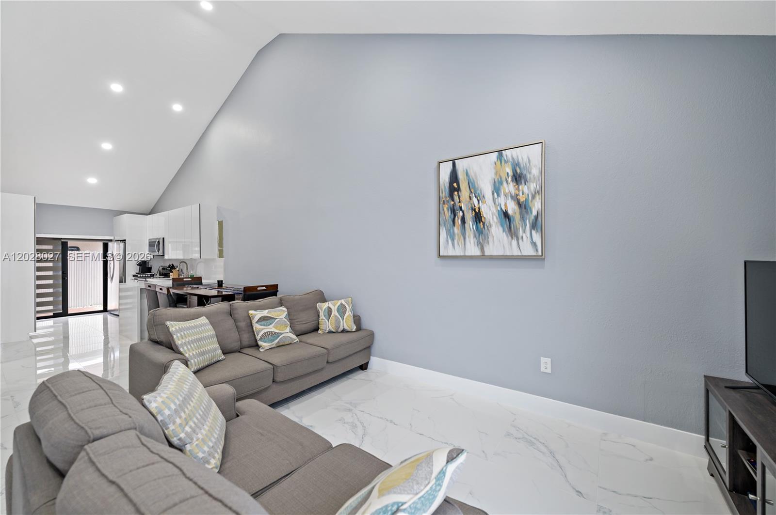 Property photo # 2