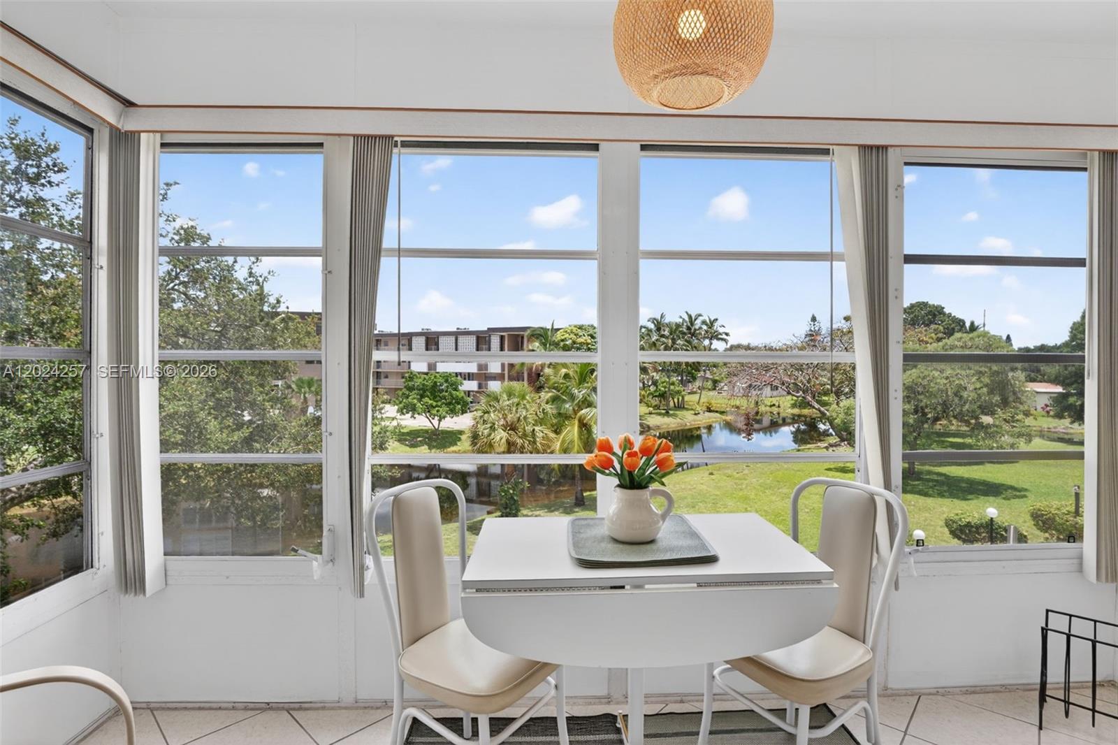 Lauderdale Oaks Condo 4