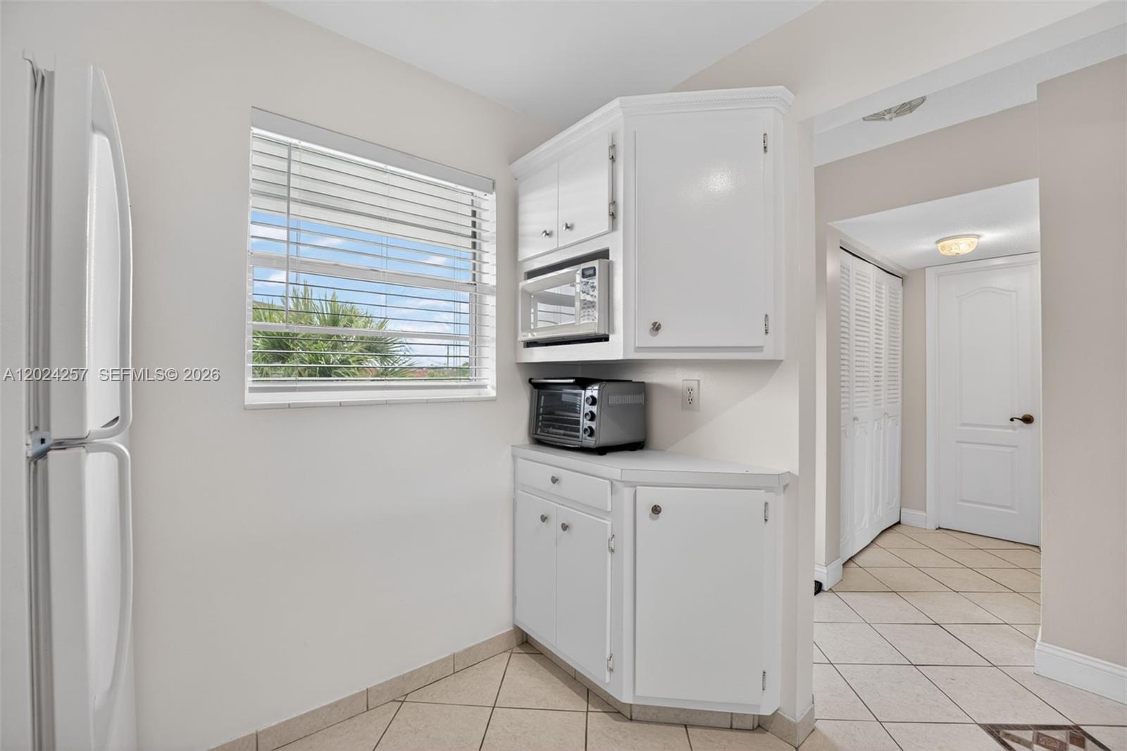 Homes for sale in Lauderdale Lakes, FL | 2800 Nw 47Th Ter #303B, Lauderdale Lakes, FL 33313 | MLS# A12024257