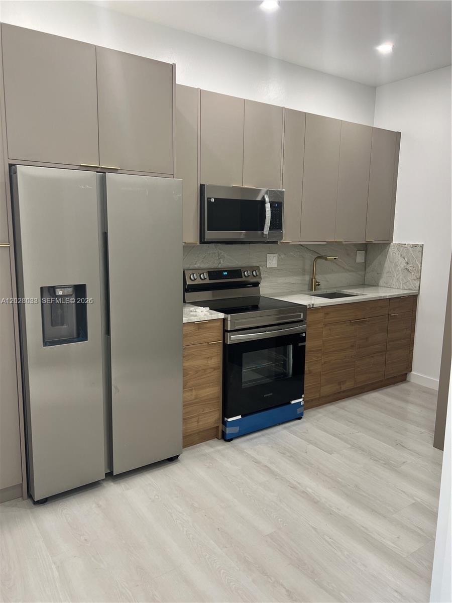 Property photo # 9
