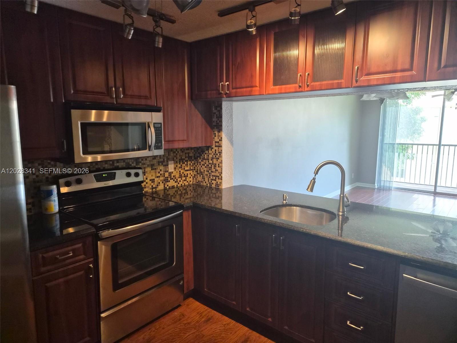 Property photo # 6