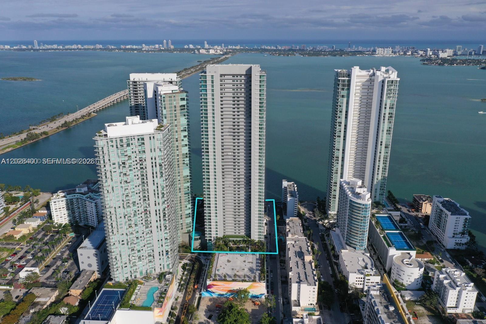 Gran Paraiso Condo
