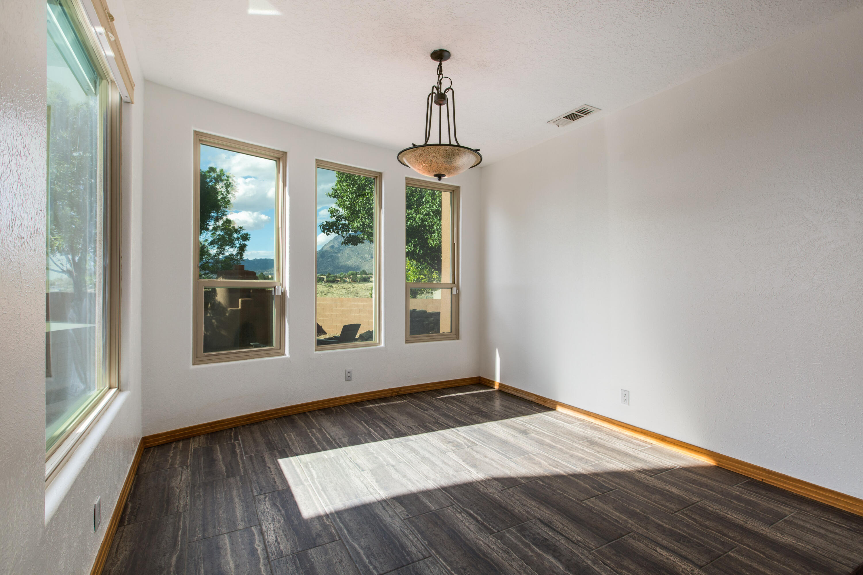 Photo 3 — 6628 High Ridge Place NE