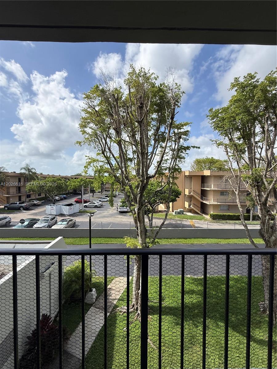 Nob Hill West Condo