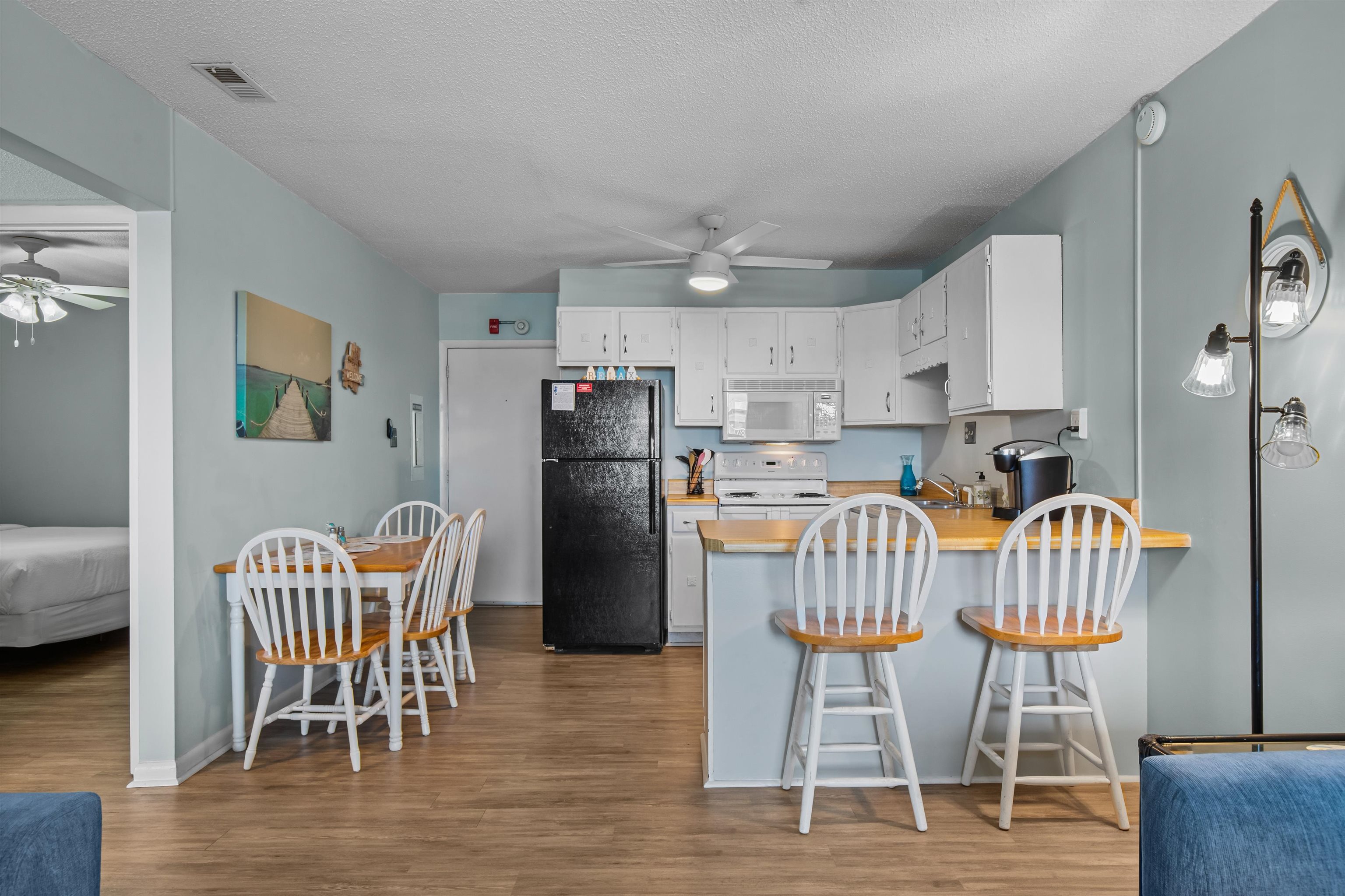 Listing Photo 4 - Condo for sale in building located at 4801 N Ocean Blvd, North Myrtle Beach, SC 29582 - Unit #3M