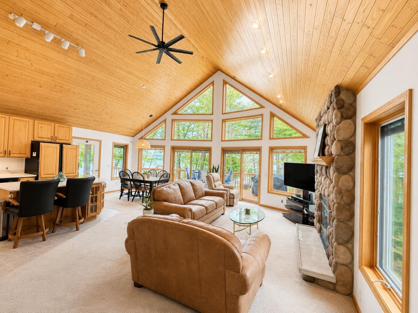 Big St. Germain Property 1460 Bradford Pt Photo 4