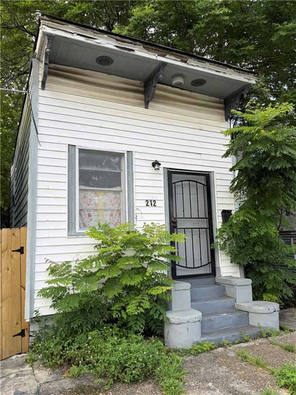 Homes for sale in New Orleans, LA | 212 N Tonti St, New Orleans, LA 70119 | MLS# 2560756