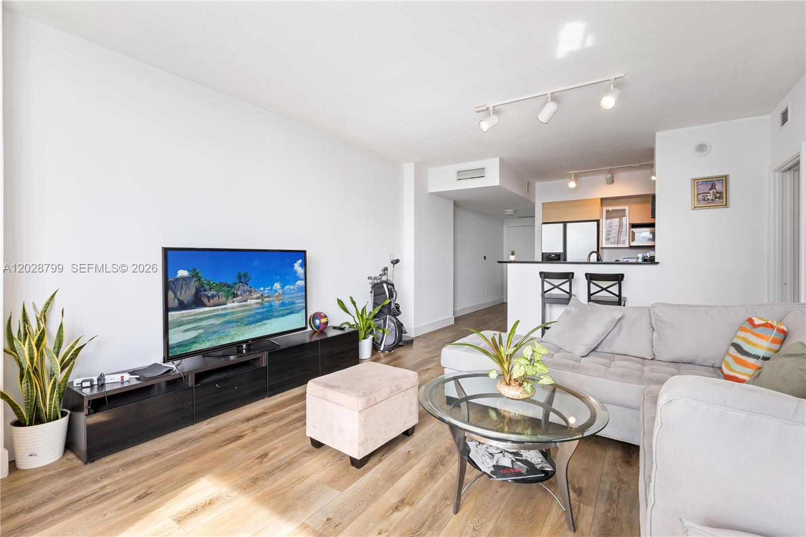 Property photo # 9