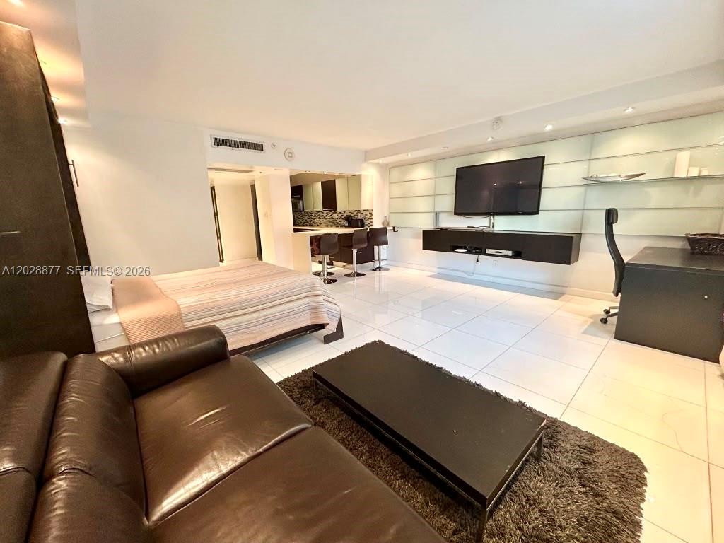 The Decoplage Condo