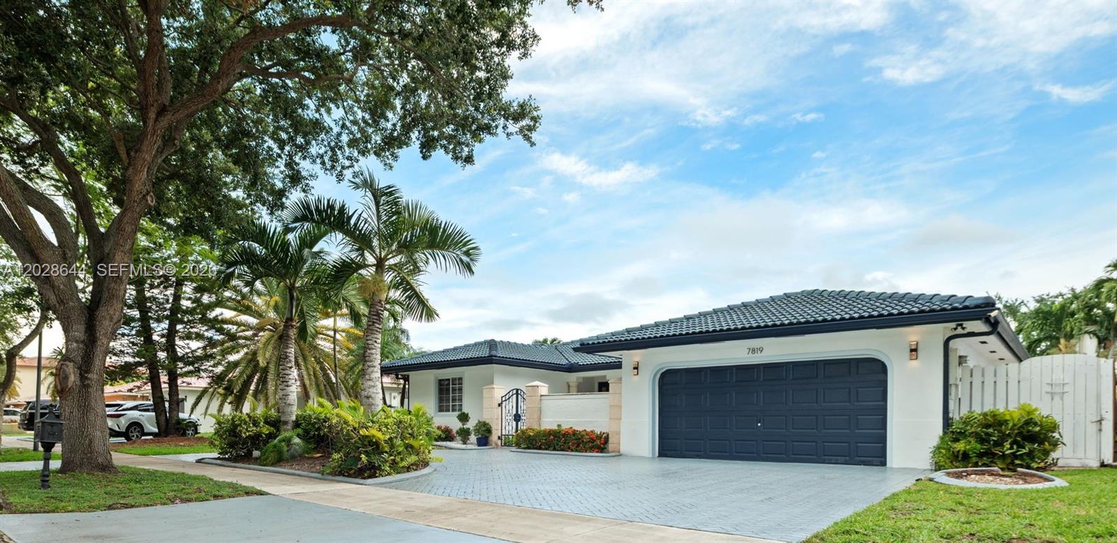 7819 NW 166th Ter, Miami Lakes, FL 33016