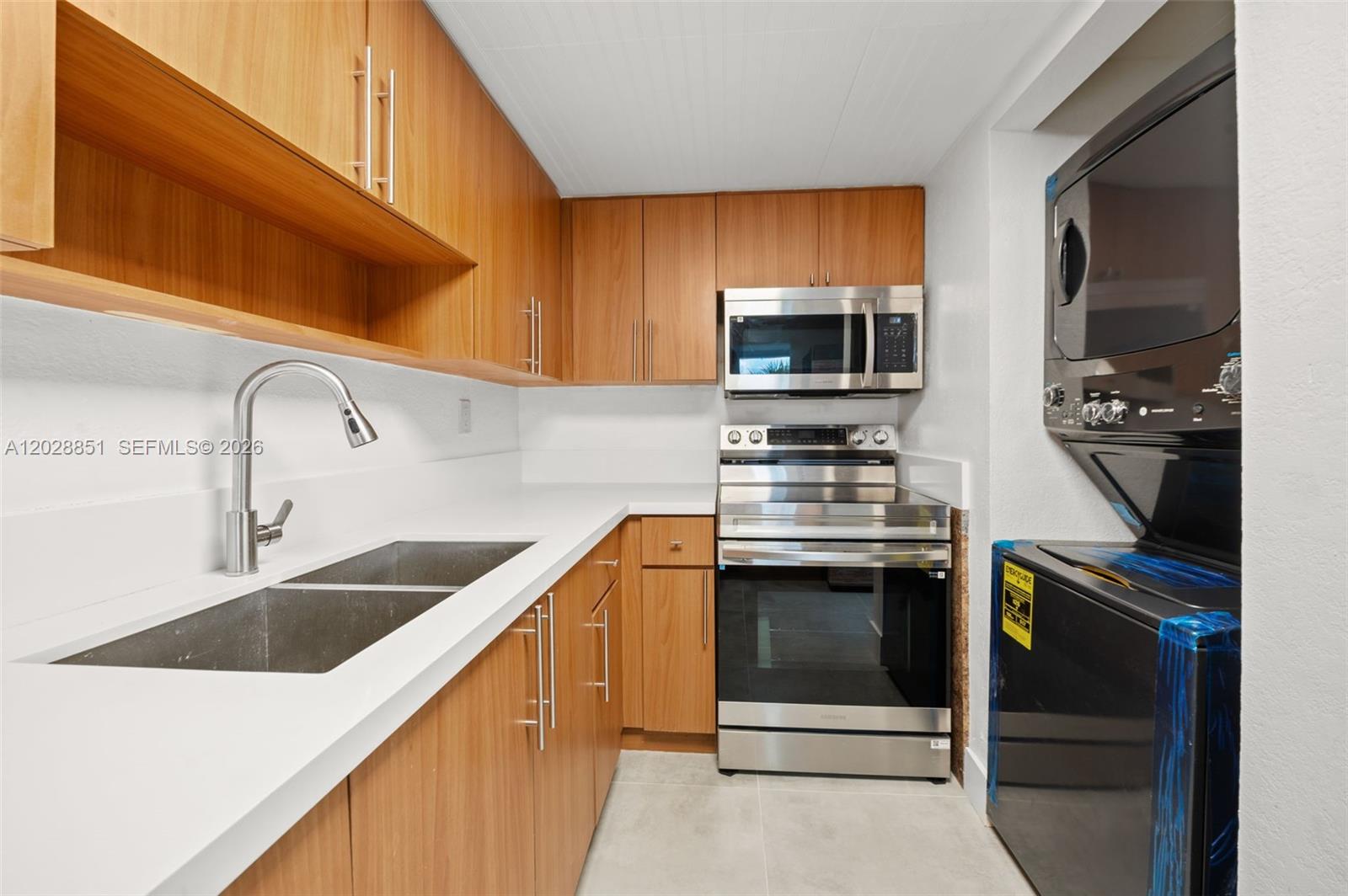 Samari Lake East Condo