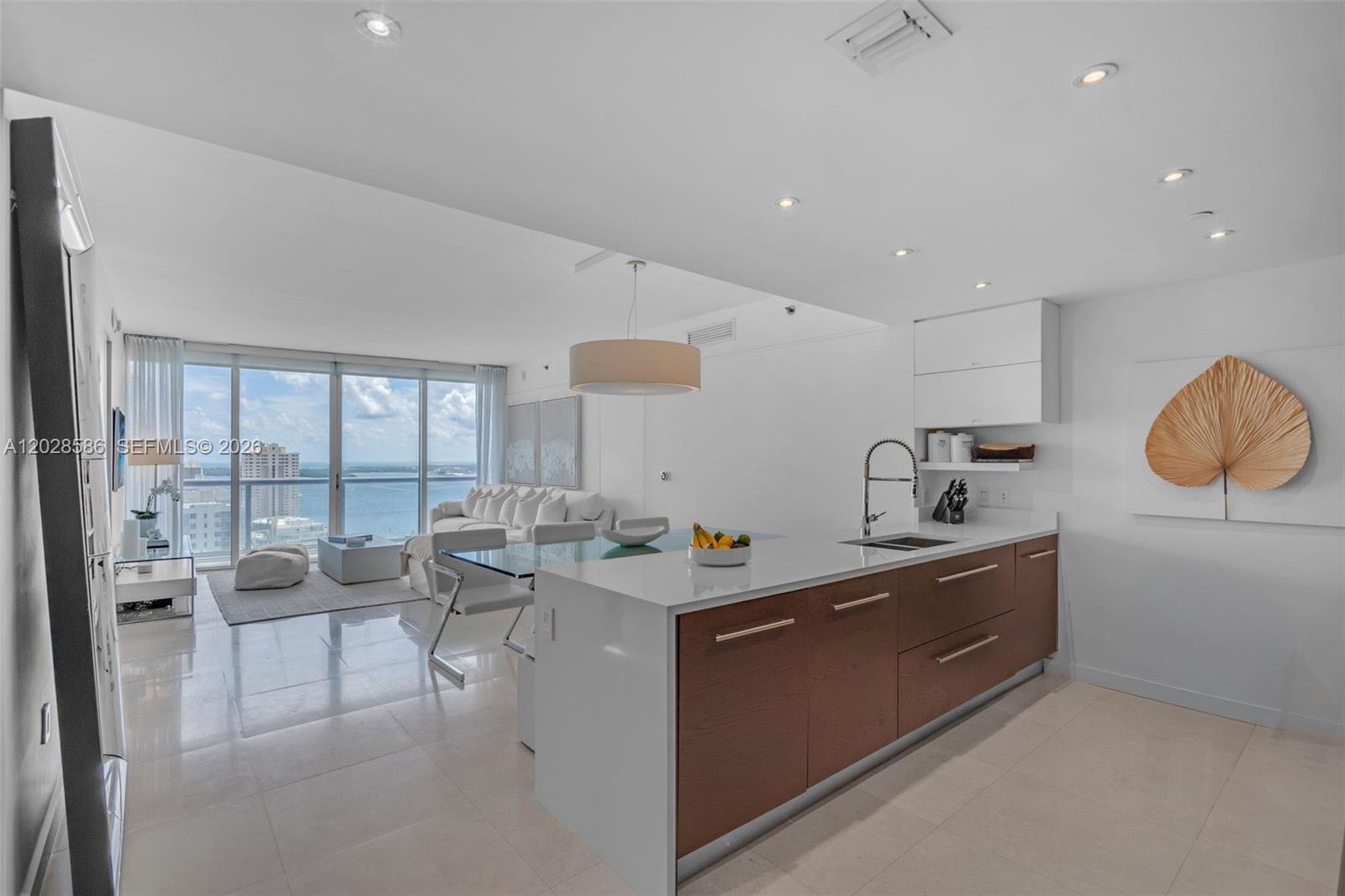Iconbrickell Condo No 1