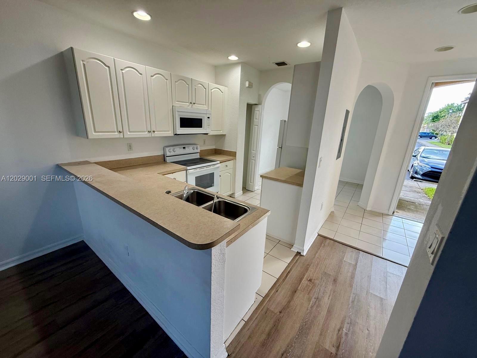Property photo # 0