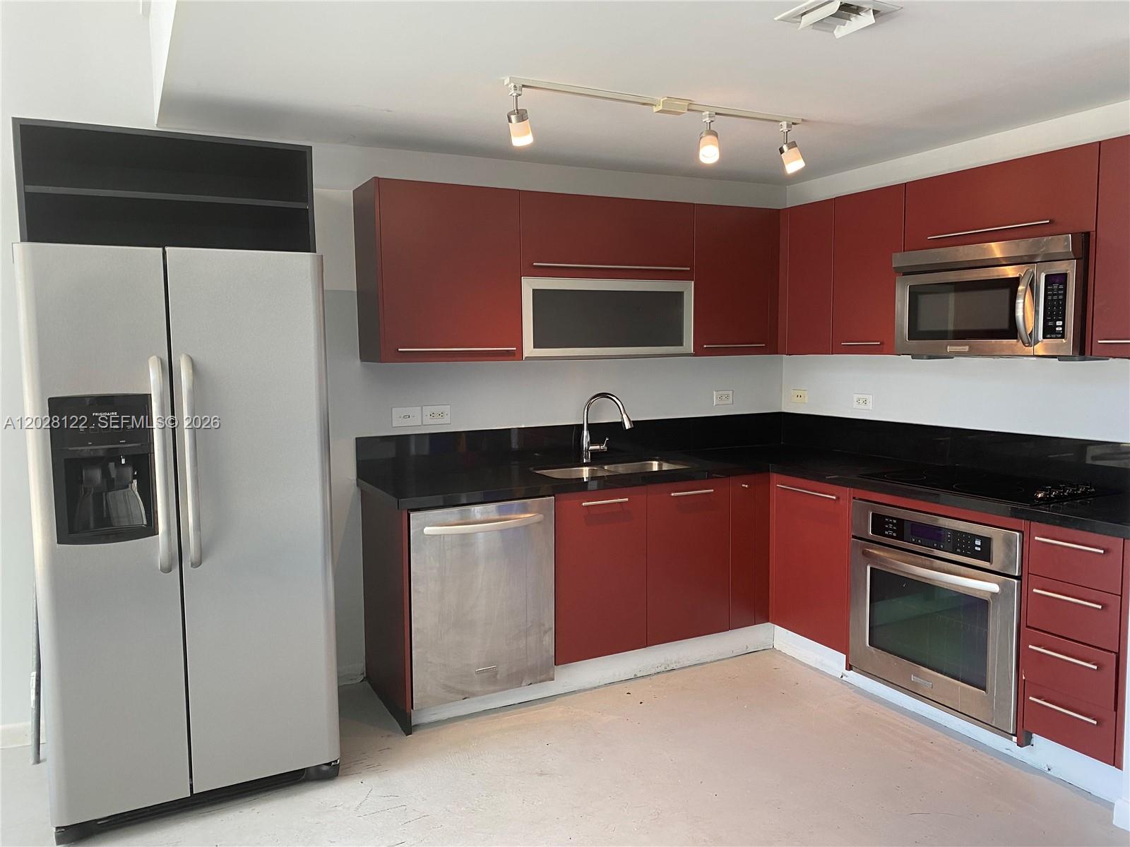 Property photo # 4