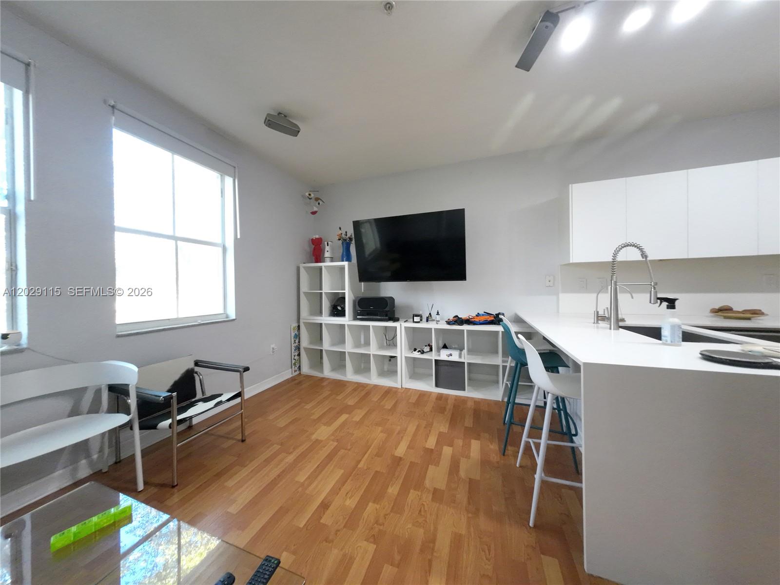 Property photo # 9