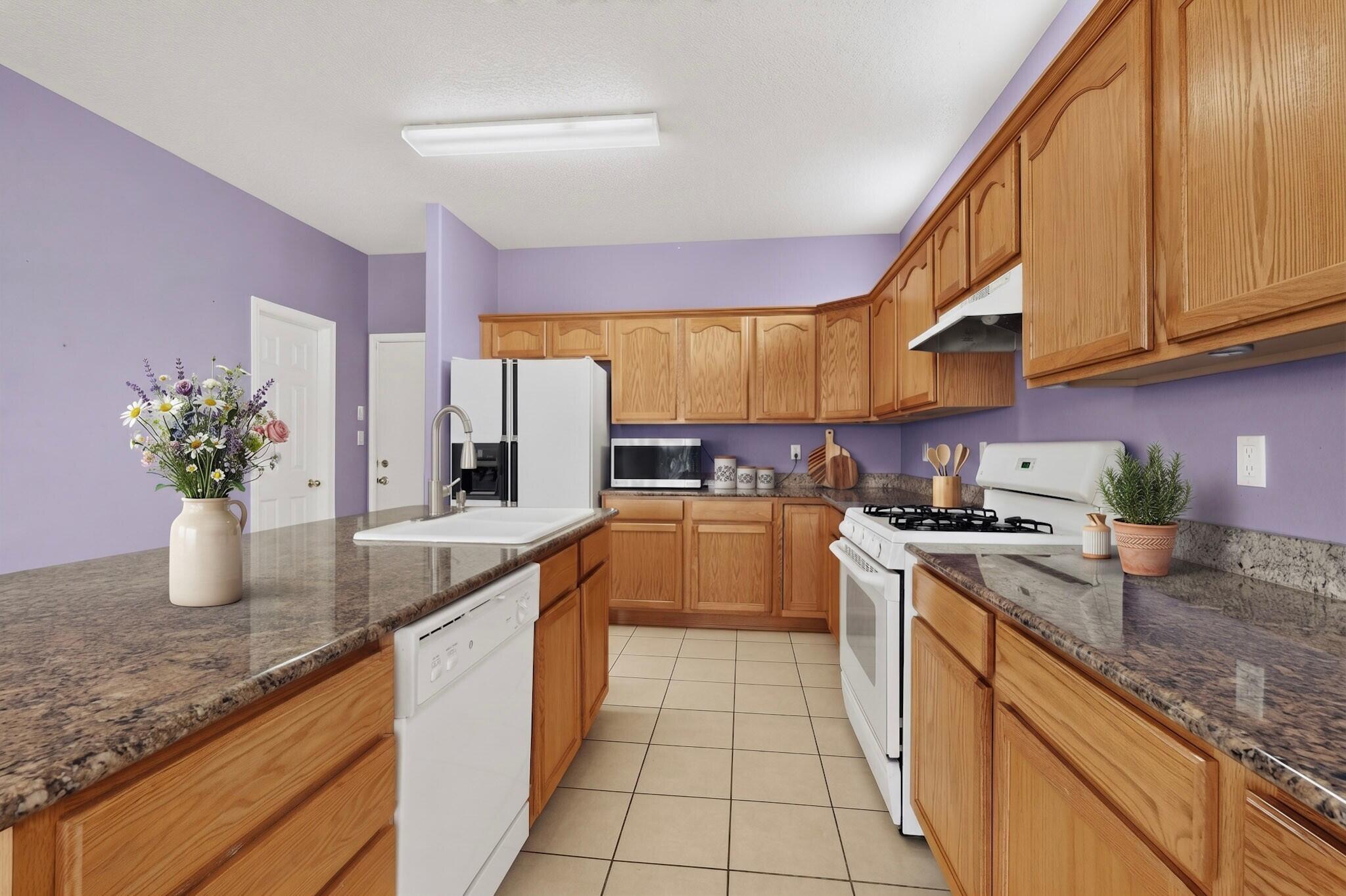 Photo 15 — 5579 Mansfield Place NW