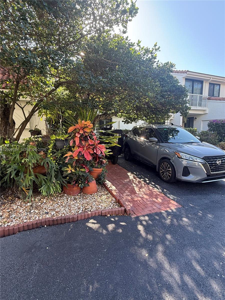 Delvista B Condo