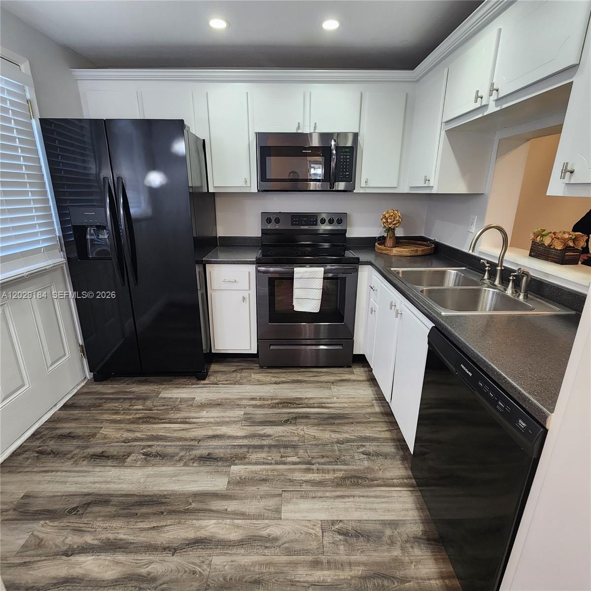 Meadowbrook Condo Apts Bl