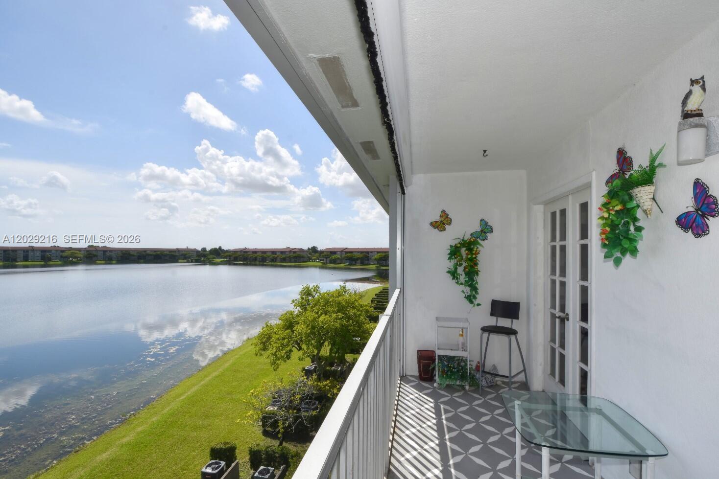 Ivanhoe West CV 1