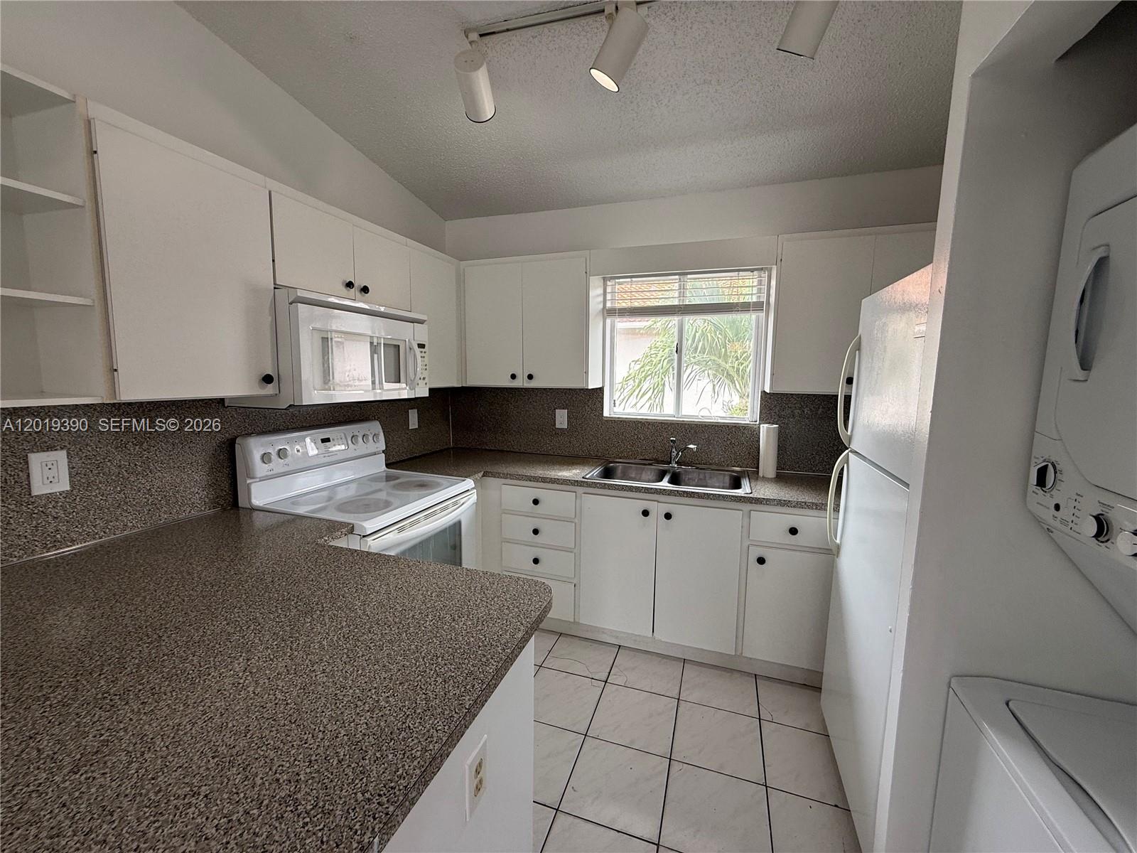 Property photo # 7