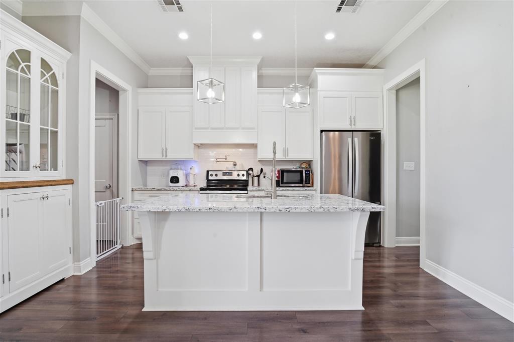 164 Carnation Drive — photo 5