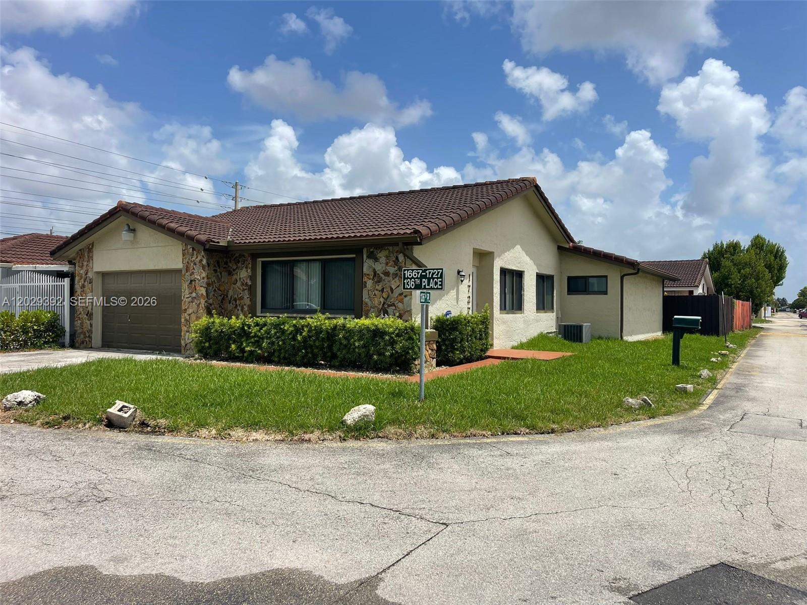 Tamiami Lakes Sec 3
