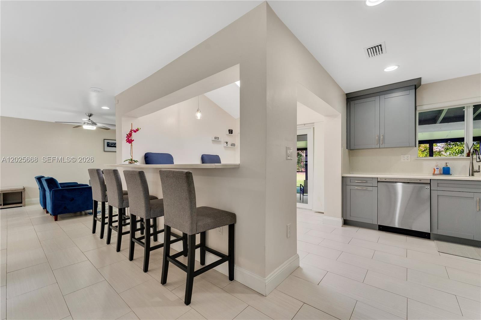 Property photo # 4