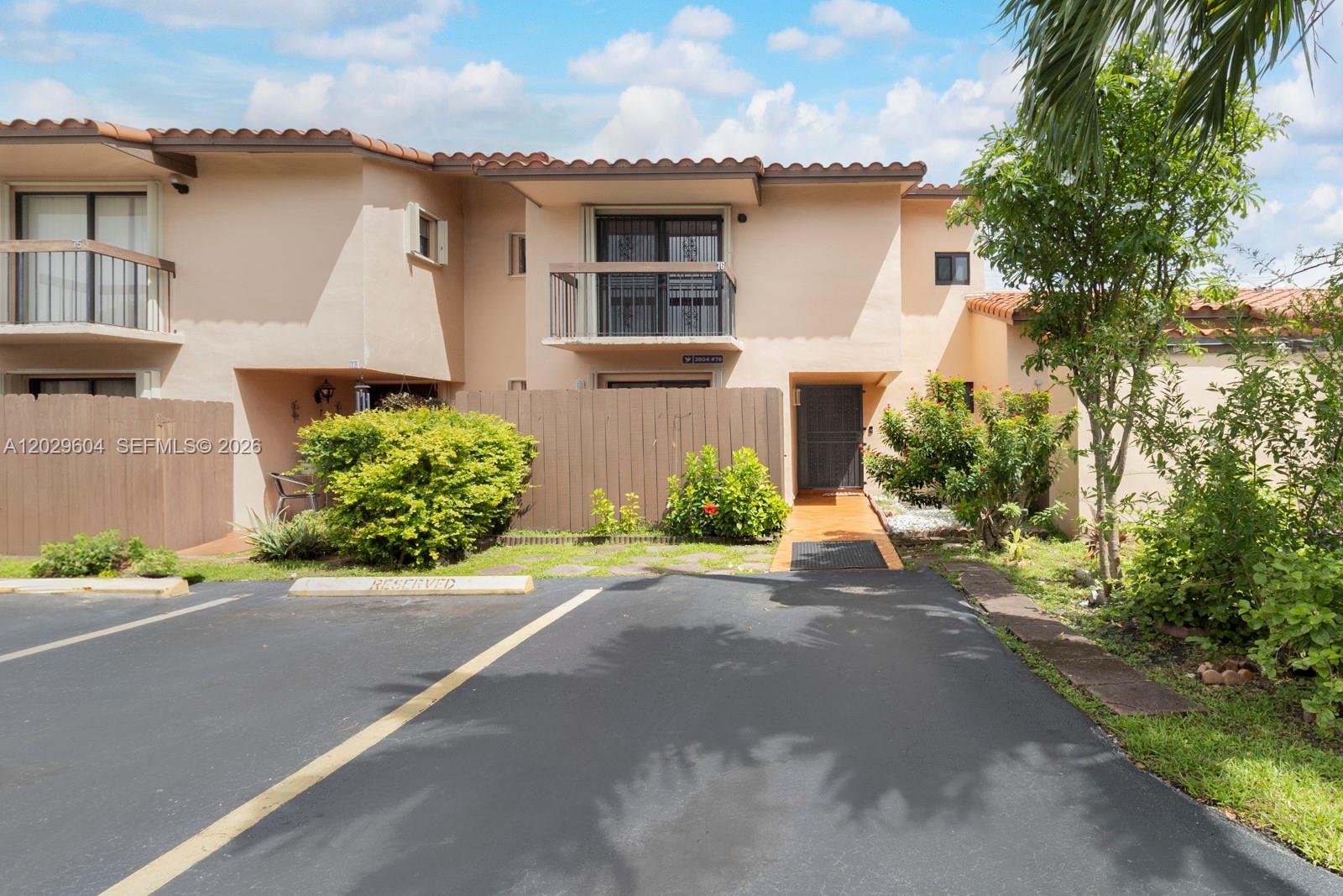 Tropical Park Villas Cond