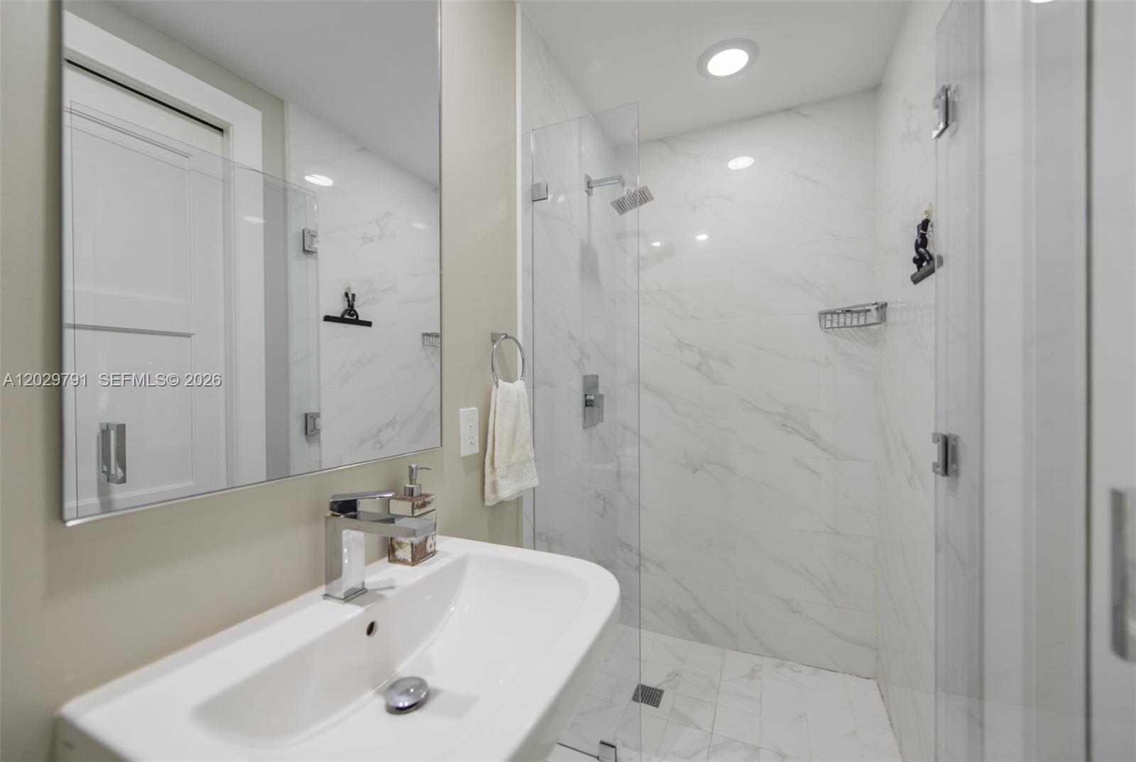 Property photo # 6