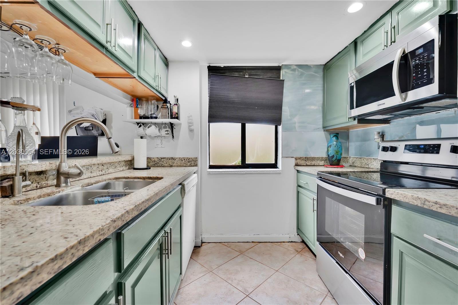 Property photo # 4