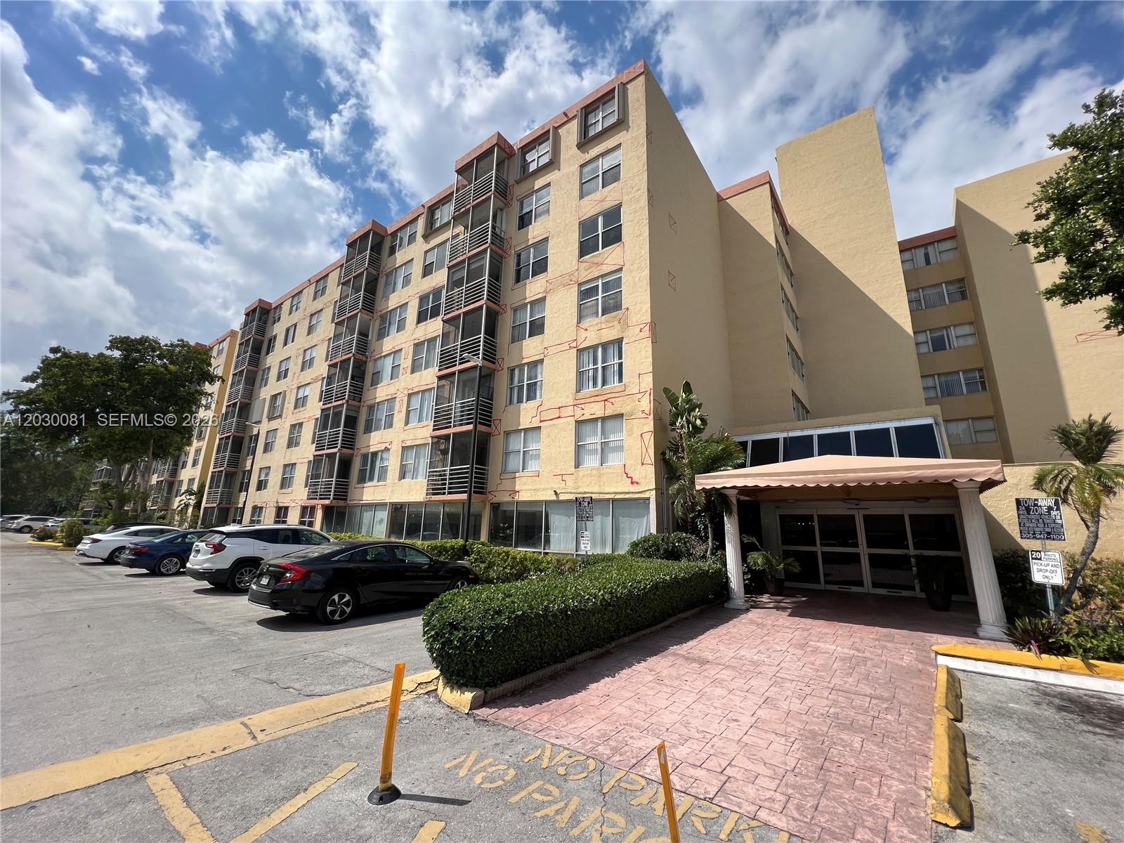 Greynolds Park Club Condo