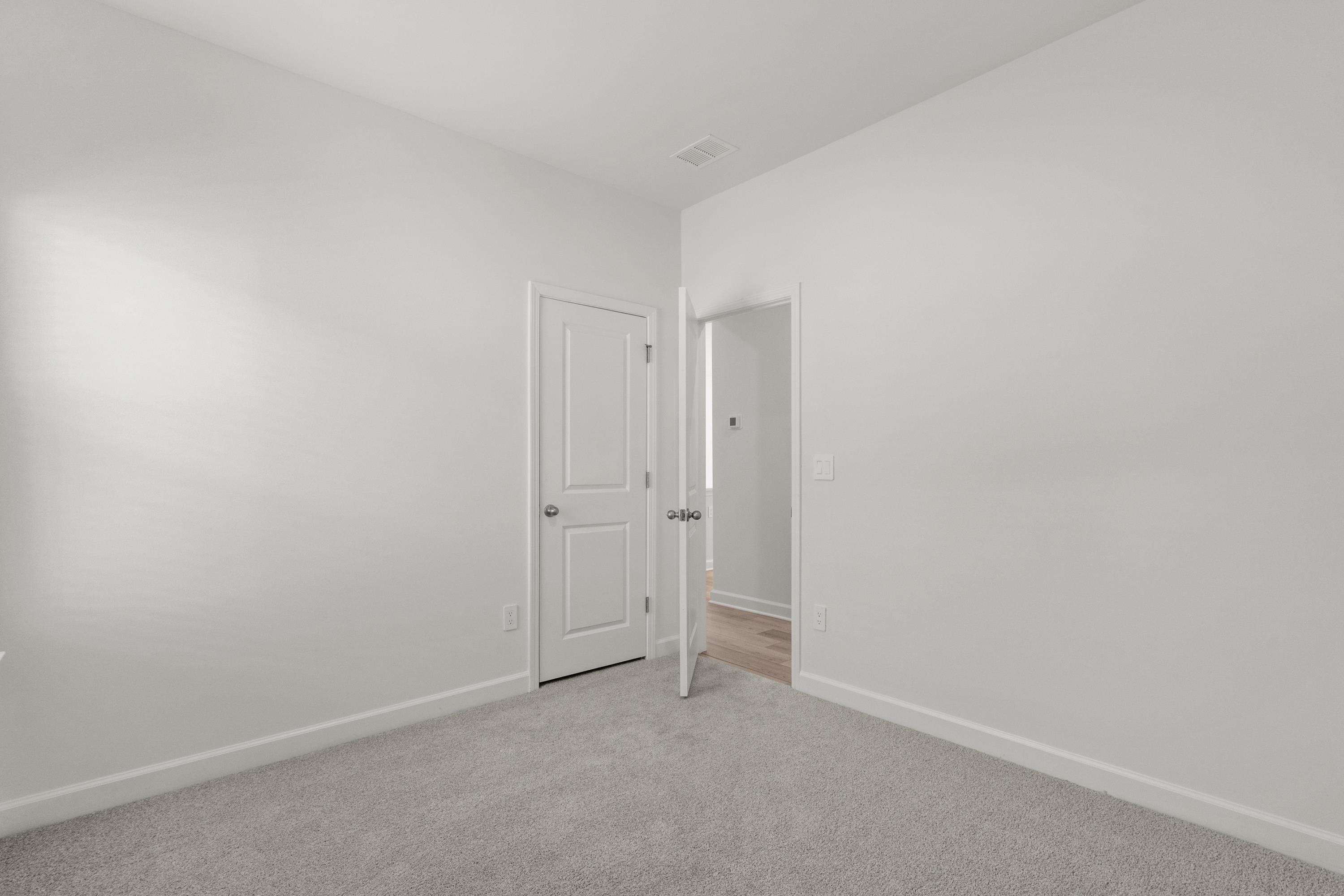 2614203 | Photo 24