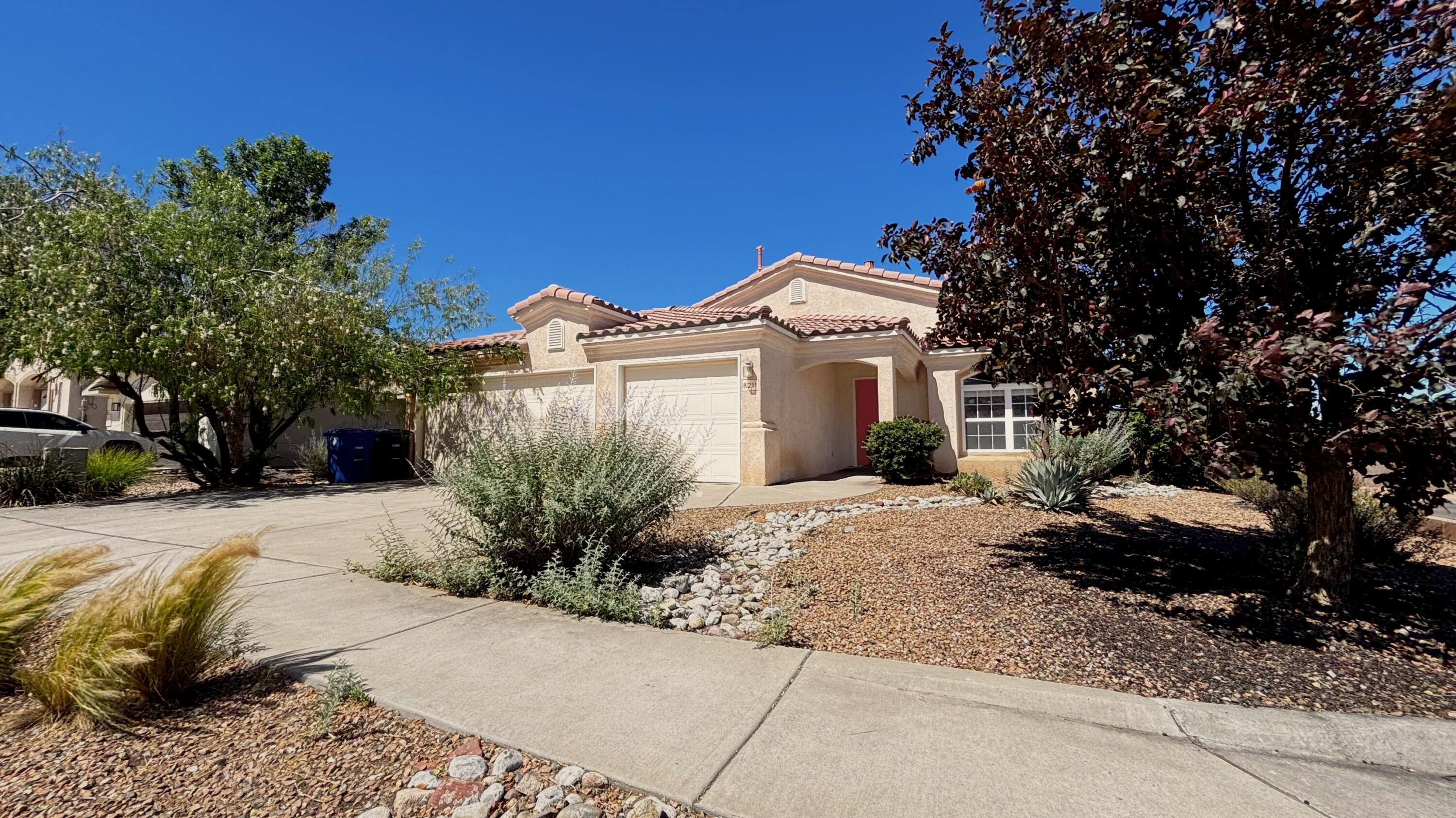 8211 Santa Clarita Street NE, Albuquerque