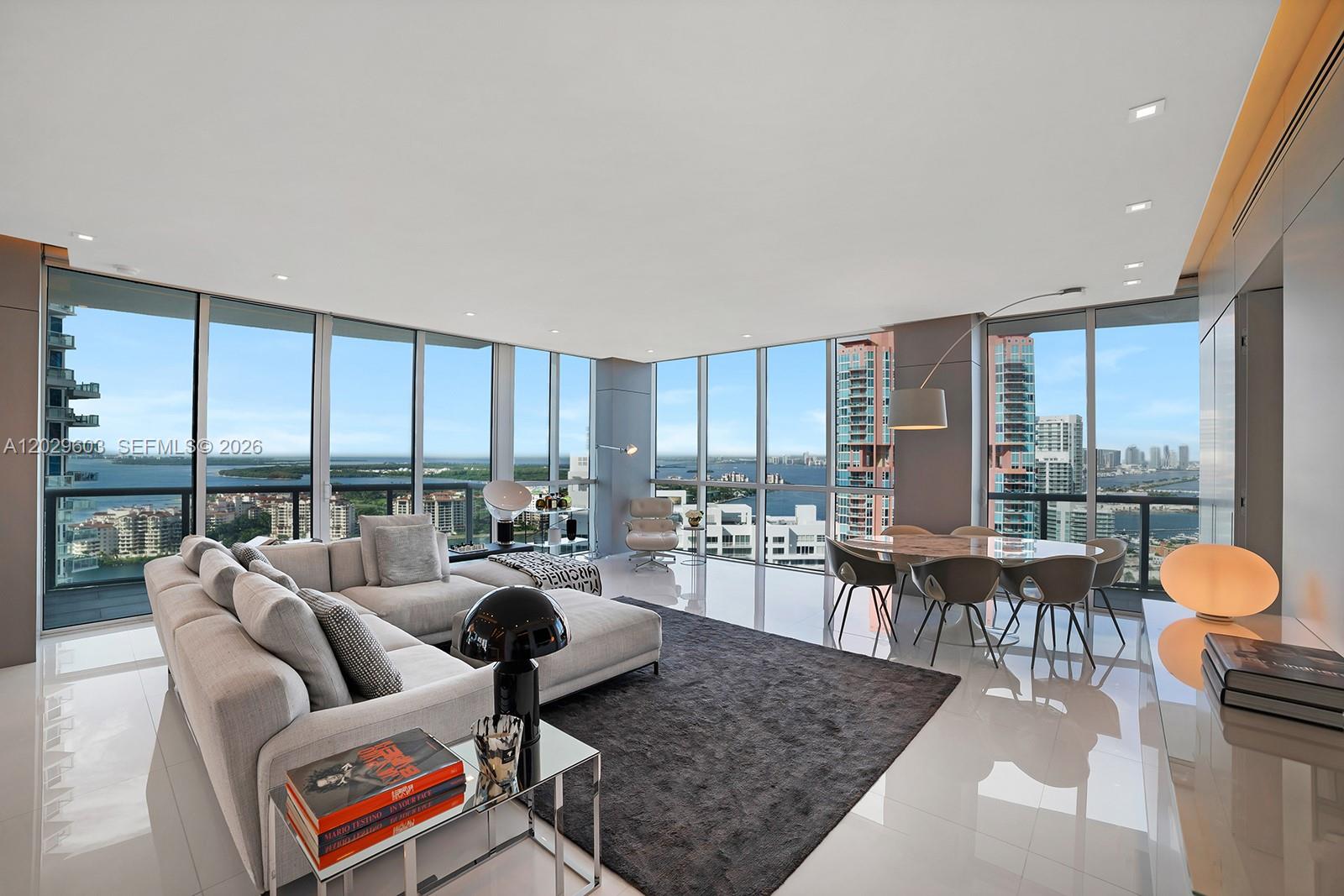 Continuum On South Beach