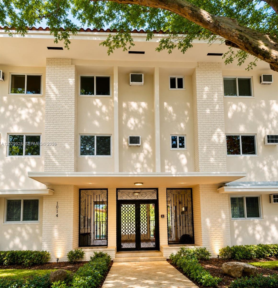 Salzedo In The Gables Con