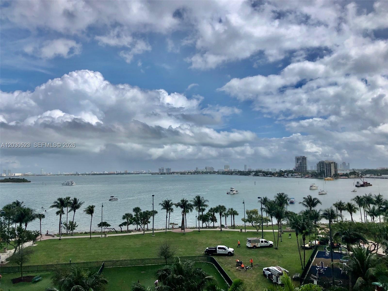 1800 Club Condo