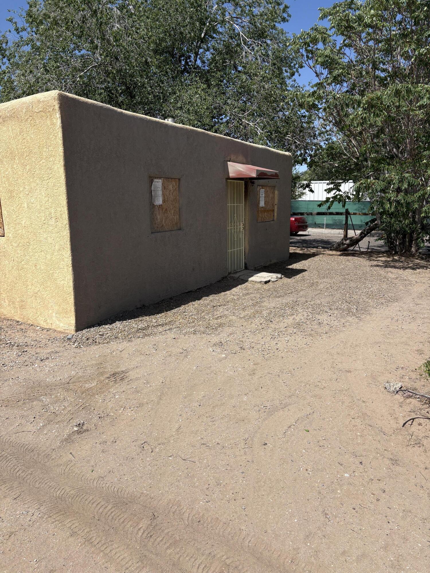 Homes for sale in Albuquerque, NM | 302 Thaxton Ave Se, Albuquerque, NM 87102 | MLS# 1104725
