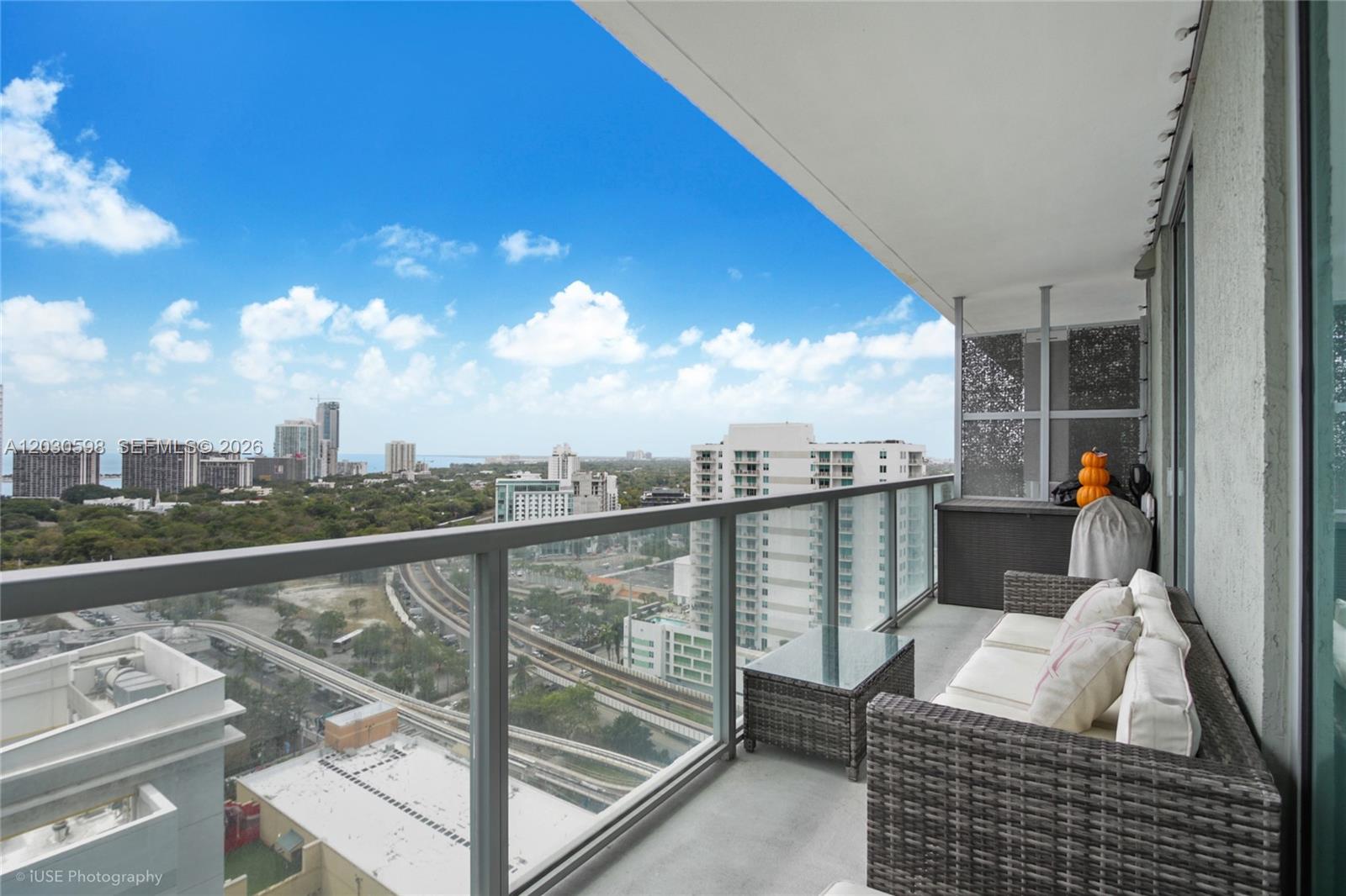 79 SW 12th St #2306-S, Miami FL 33130