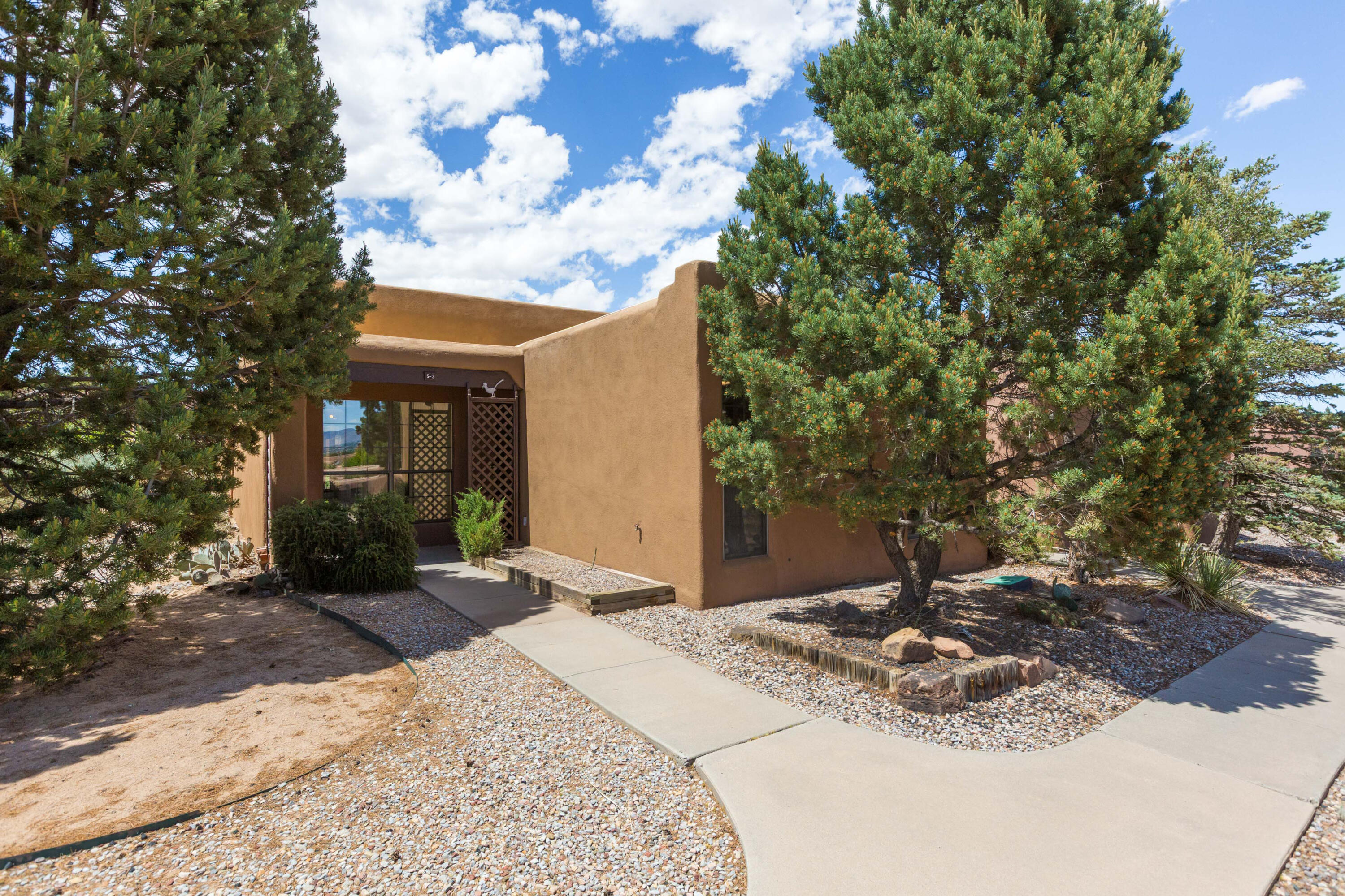 Homes for sale in Corrales, NM | 3 S Sandia Trl, Corrales, NM 87048 | MLS# 1104733