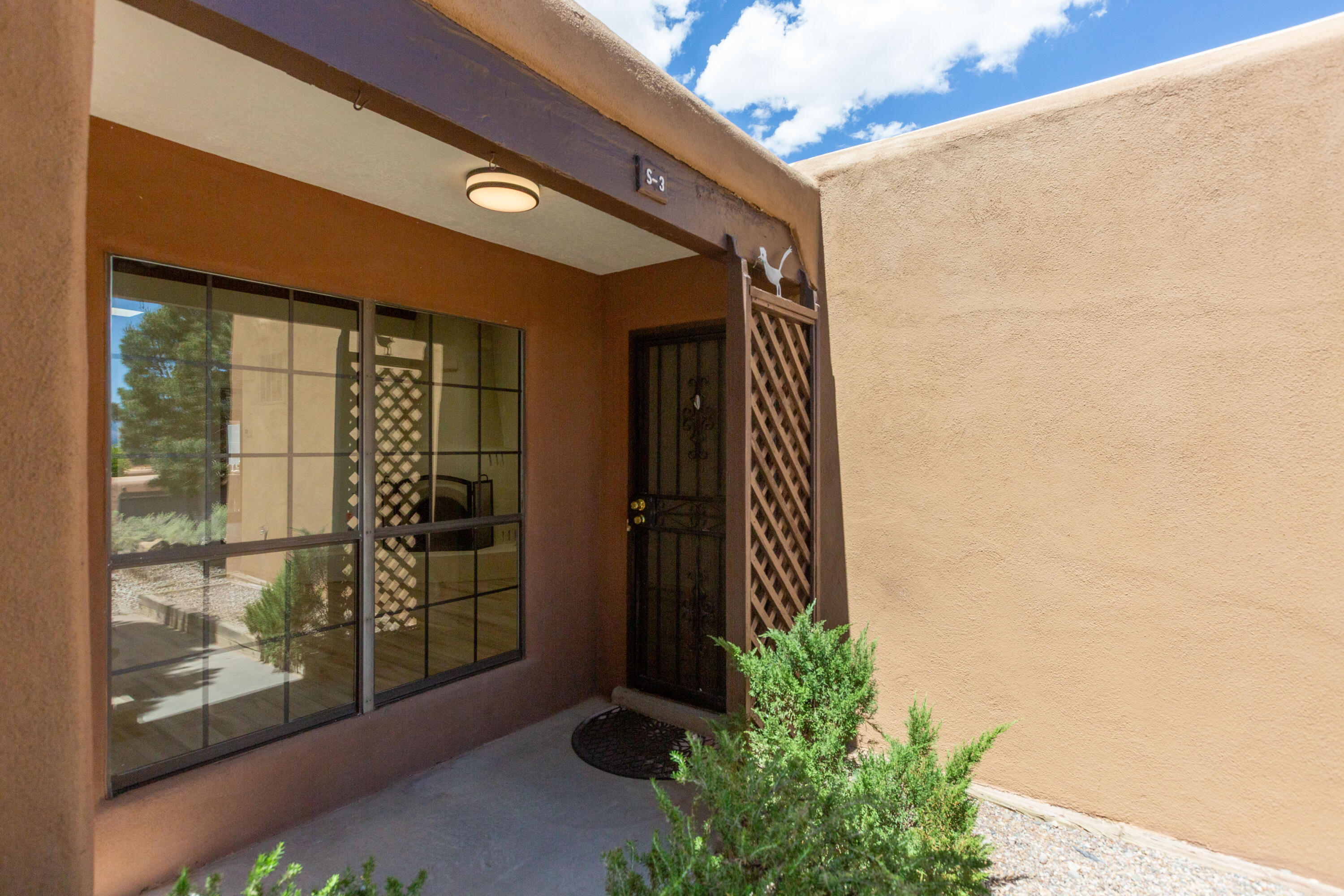Homes for sale in Corrales, NM | 3 S Sandia Trl, Corrales, NM 87048 | MLS# 1104733