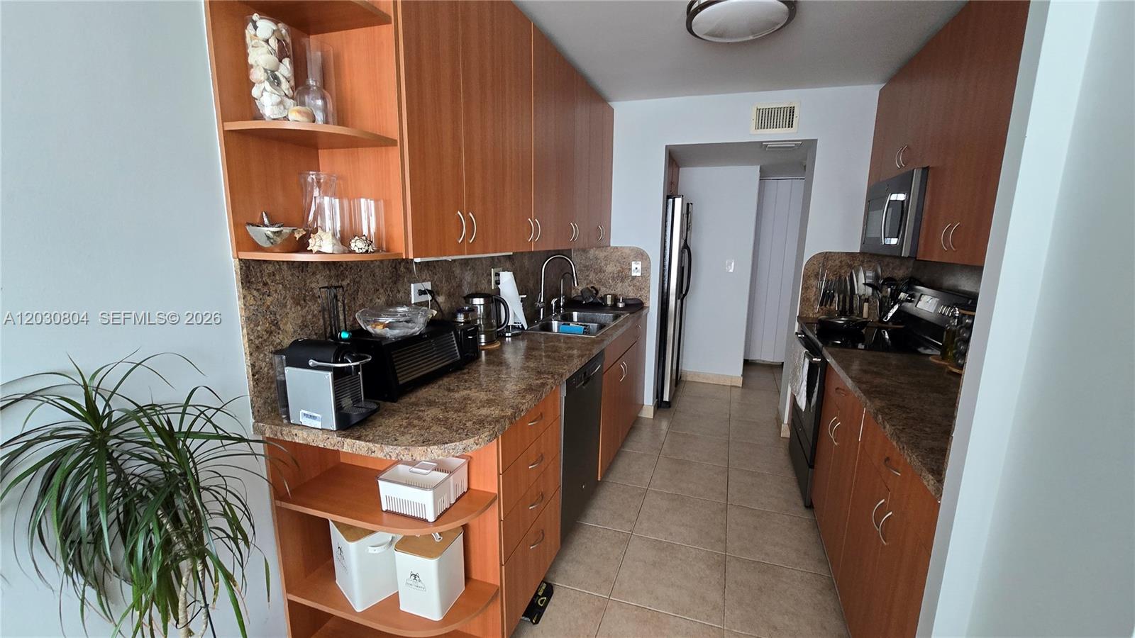 Property photo # 6