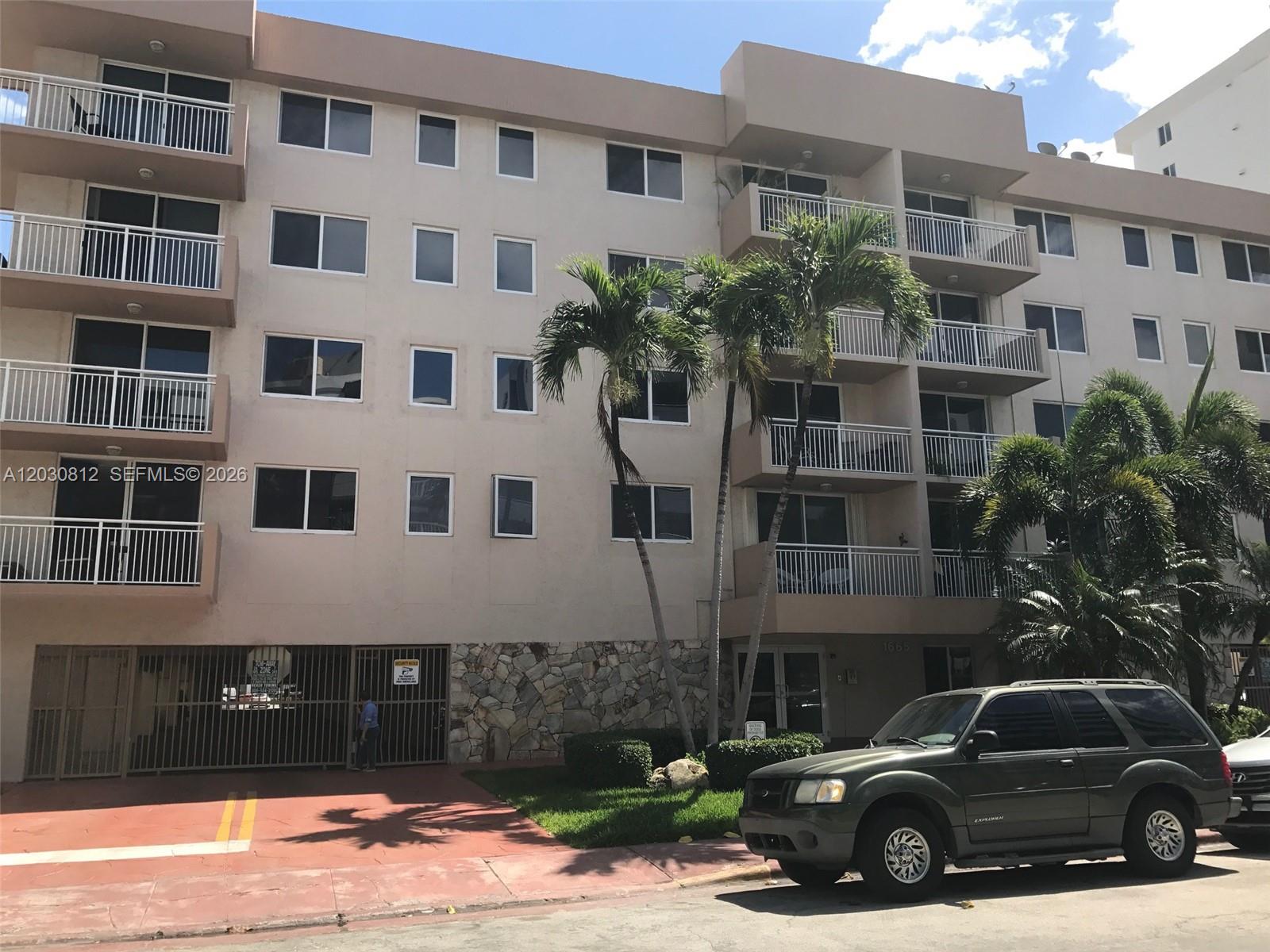 West Bay Gardens Condo