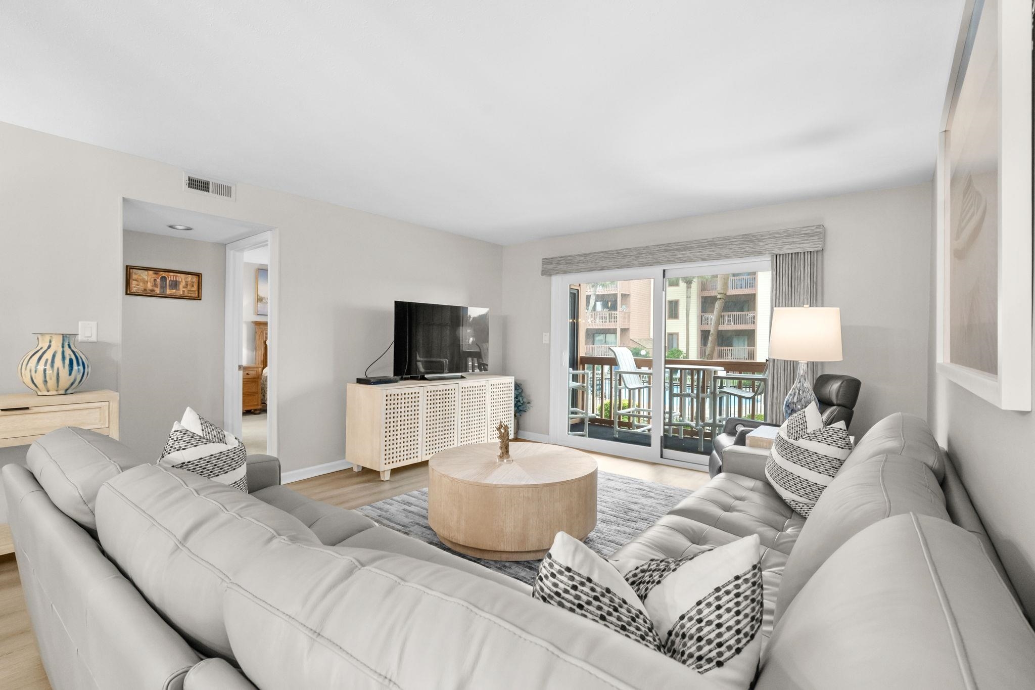 2614307 | Photo 11