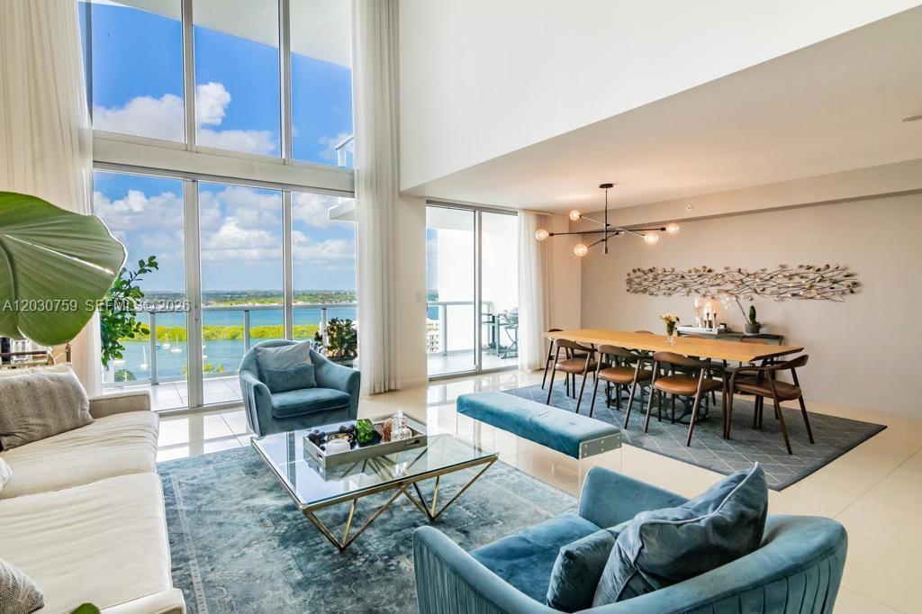 Eloquence On The Bay Condo