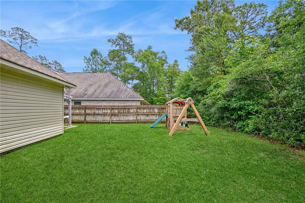 Homes for sale in Pearl River, LA | 1140 Berkshire Dr, Pearl River, LA 70452 | MLS# 2560731