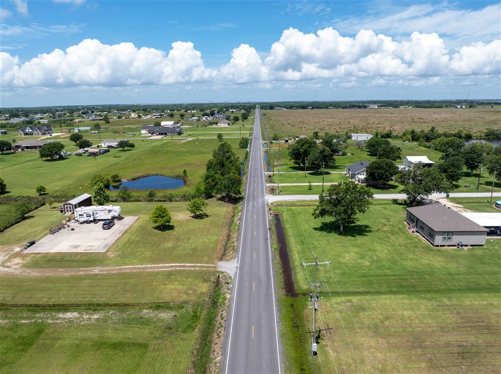 401 Parish Line Road — photo 3