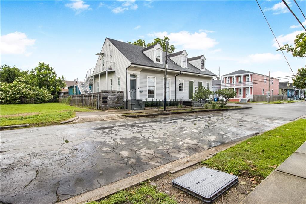 Homes for sale in New Orleans, LA | 2001 Laharpe St, New Orleans, LA 70116 | MLS# 2561419