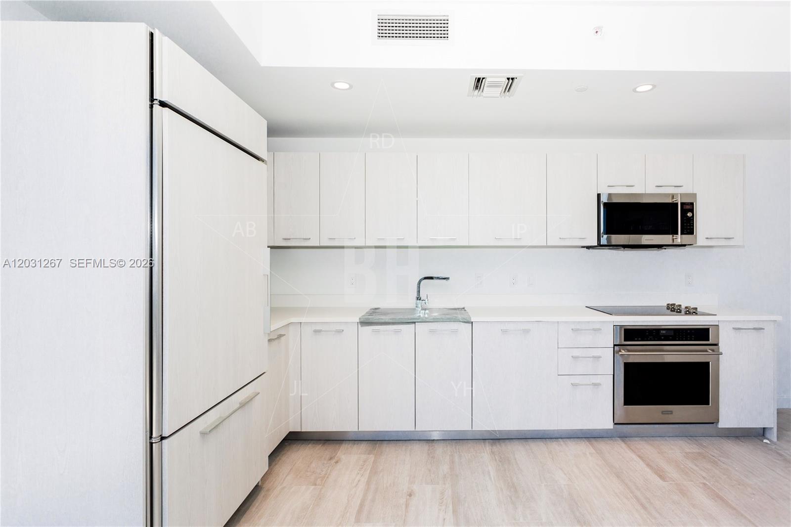 Property photo # 6